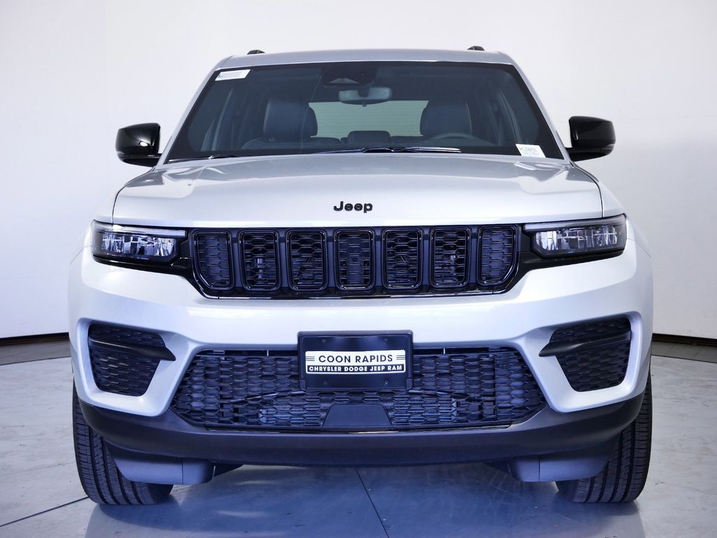 Thumbnail: 2024 Jeep Grand Cherokee - 4