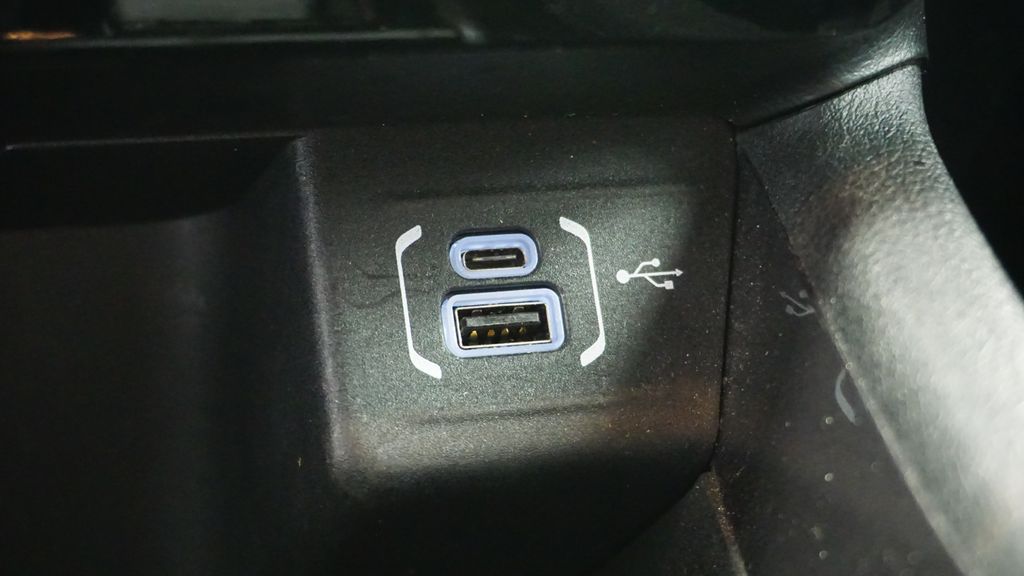 Thumbnail: 2023 Jeep Compass - 26