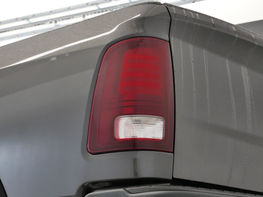 Thumbnail: 2021 RAM 1500 Classic - 19