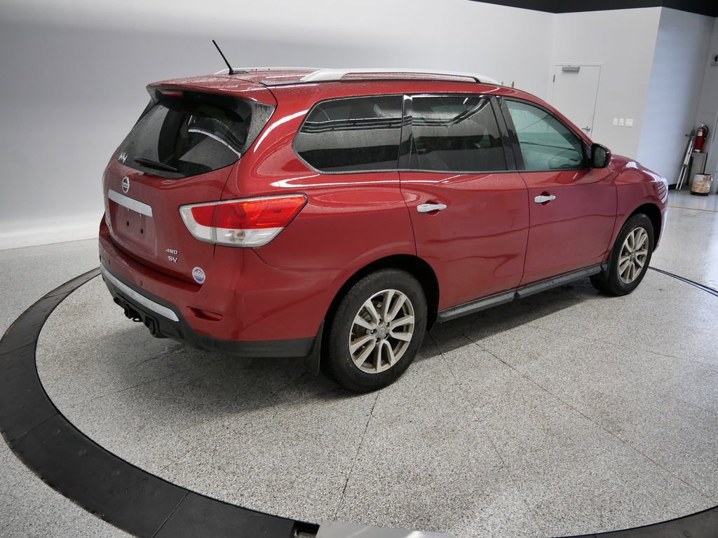 Thumbnail: 2015 Nissan Pathfinder - 17