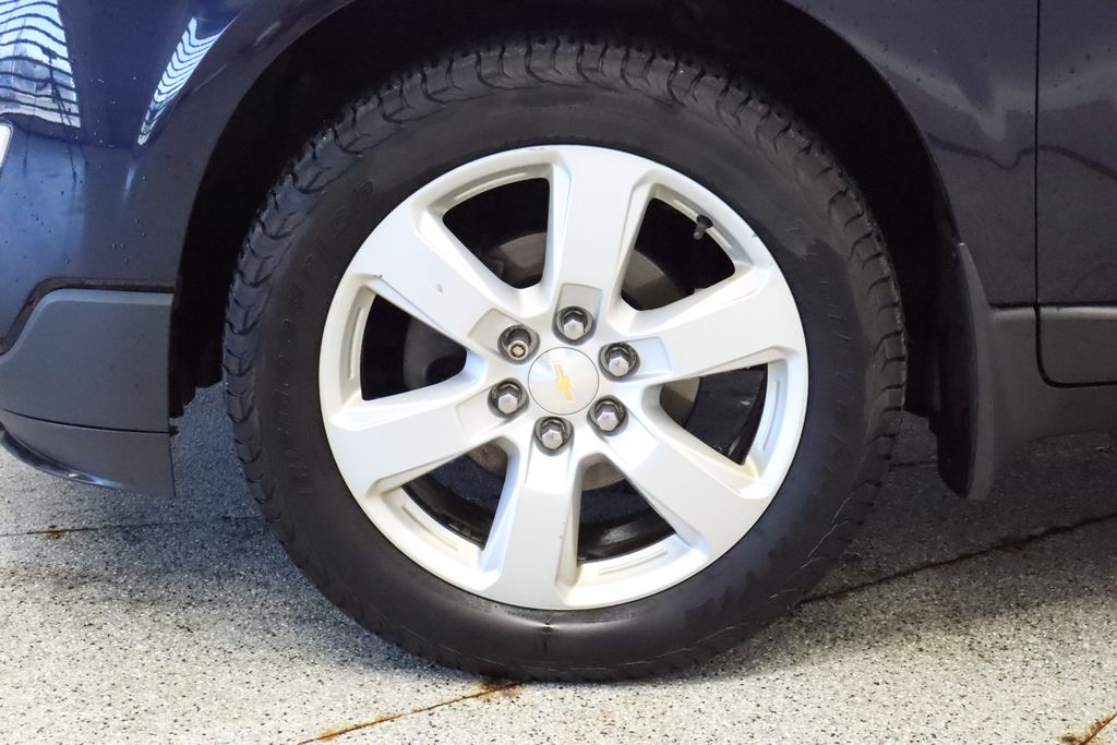 Thumbnail: 2017 Chevrolet Traverse - 11