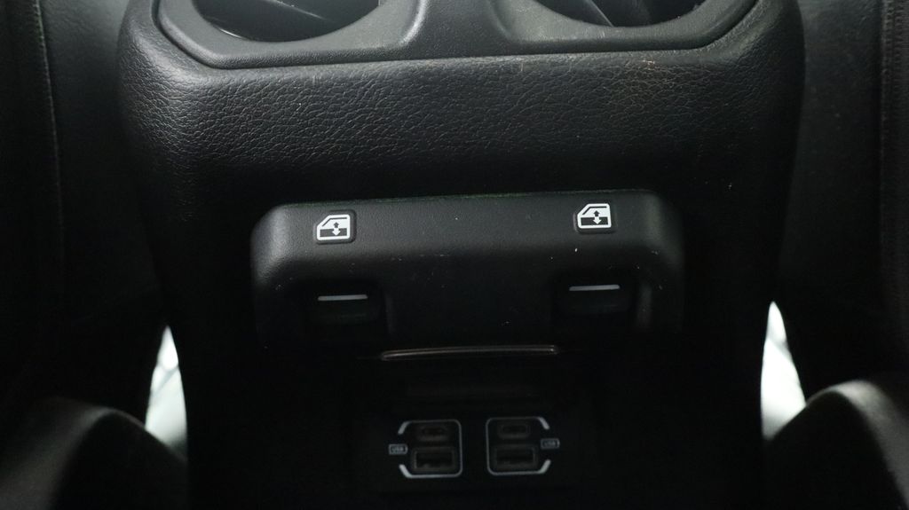 Thumbnail: 2021 Jeep Wrangler - 21