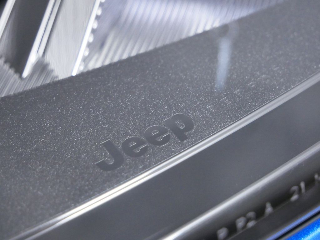 Thumbnail: 2024 Jeep Compass - 17