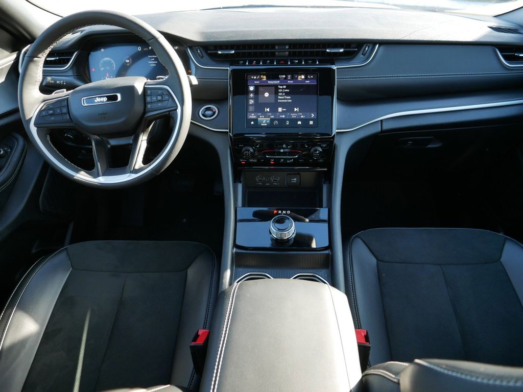 Thumbnail: 2024 Jeep Grand Cherokee - 8