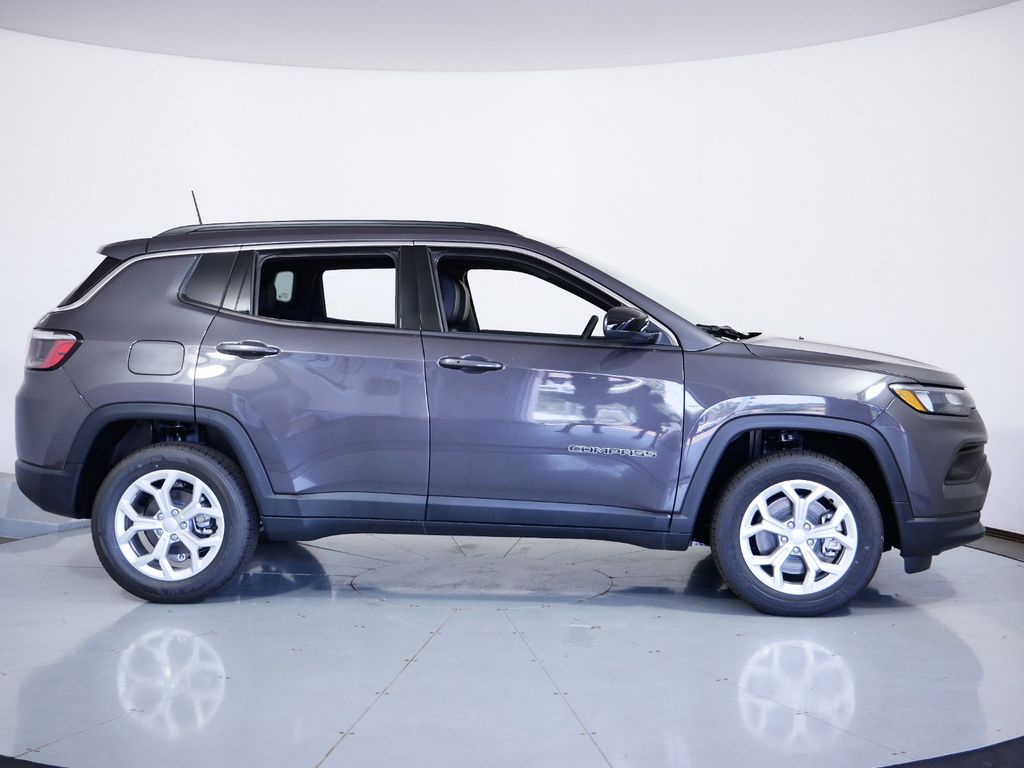 Thumbnail: 2024 Jeep Compass - 9