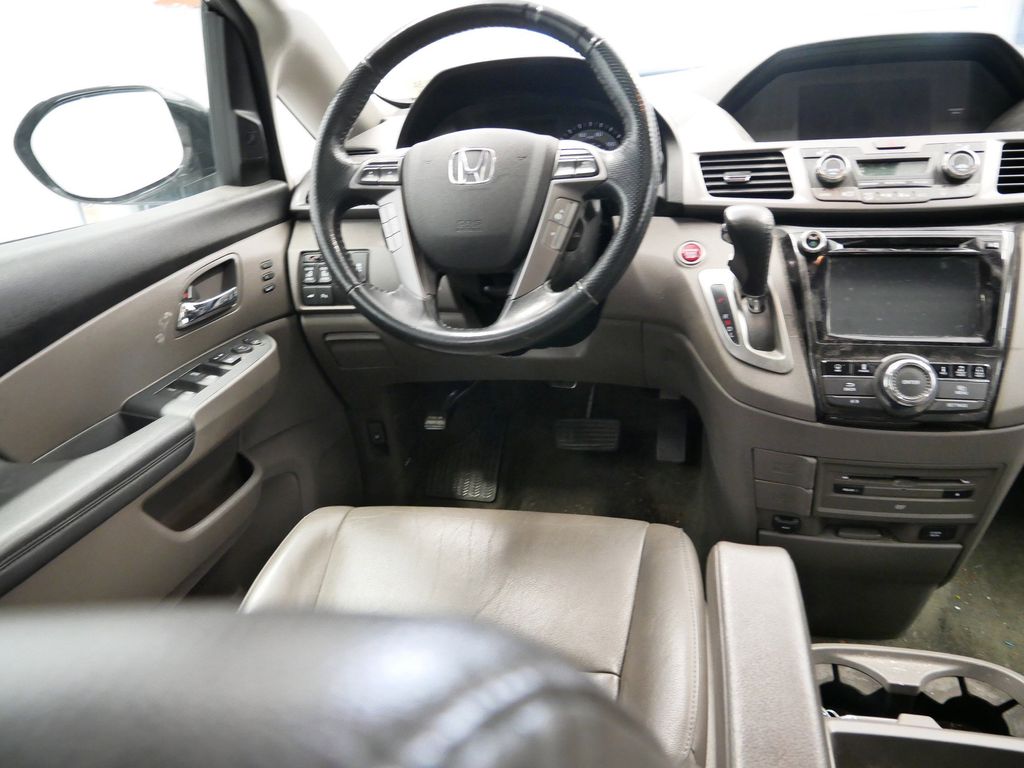 Thumbnail: 2015 Honda Odyssey - 23
