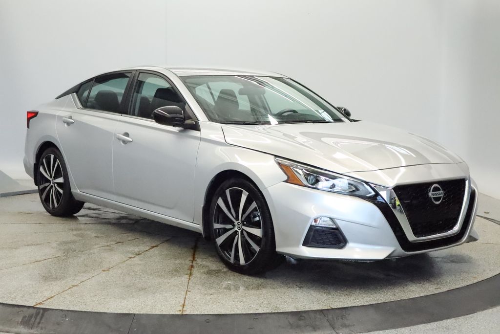 Thumbnail: 2022 Nissan Altima - 10