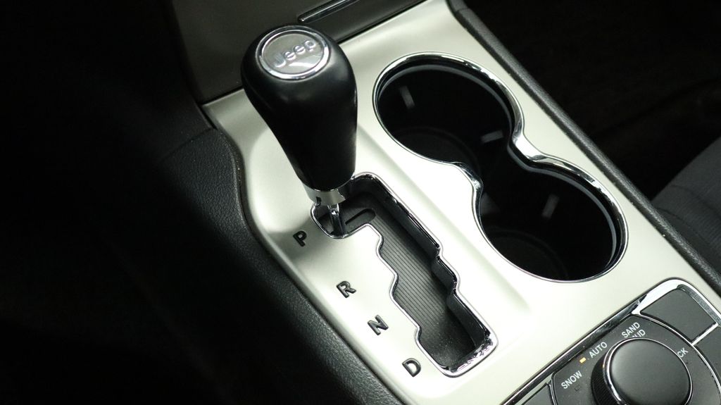 Thumbnail: 2012 Jeep Grand Cherokee - 35