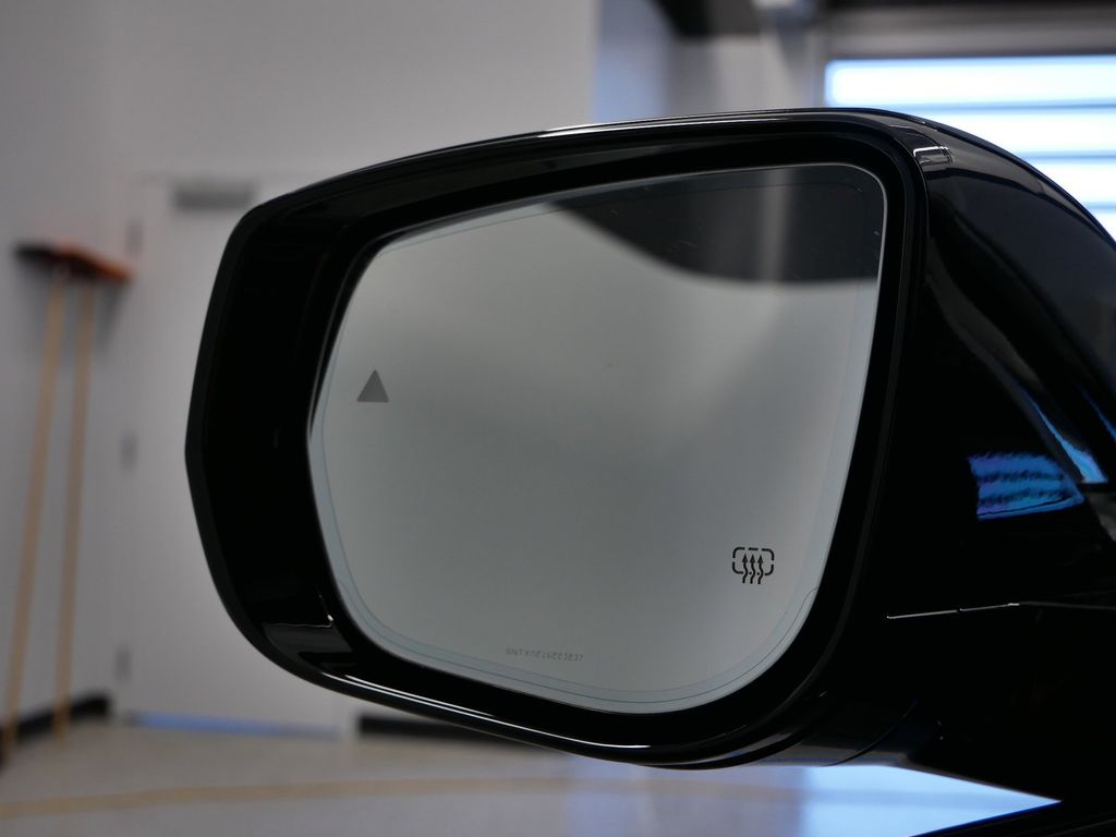 Thumbnail: 2022 Jeep Grand Cherokee - 24