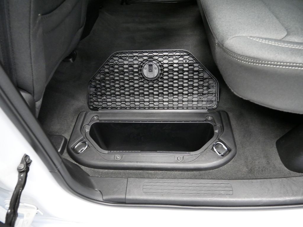 Thumbnail: 2024 RAM 1500 - 9