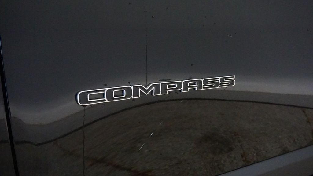 Thumbnail: 2023 Jeep Compass - 11
