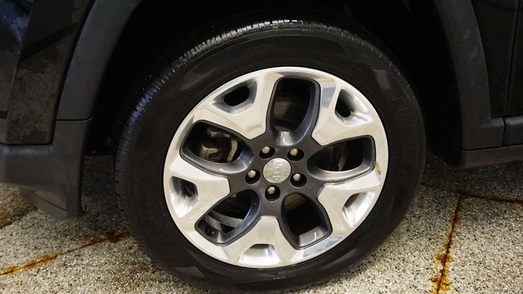 Thumbnail: 2019 Jeep Compass - 13