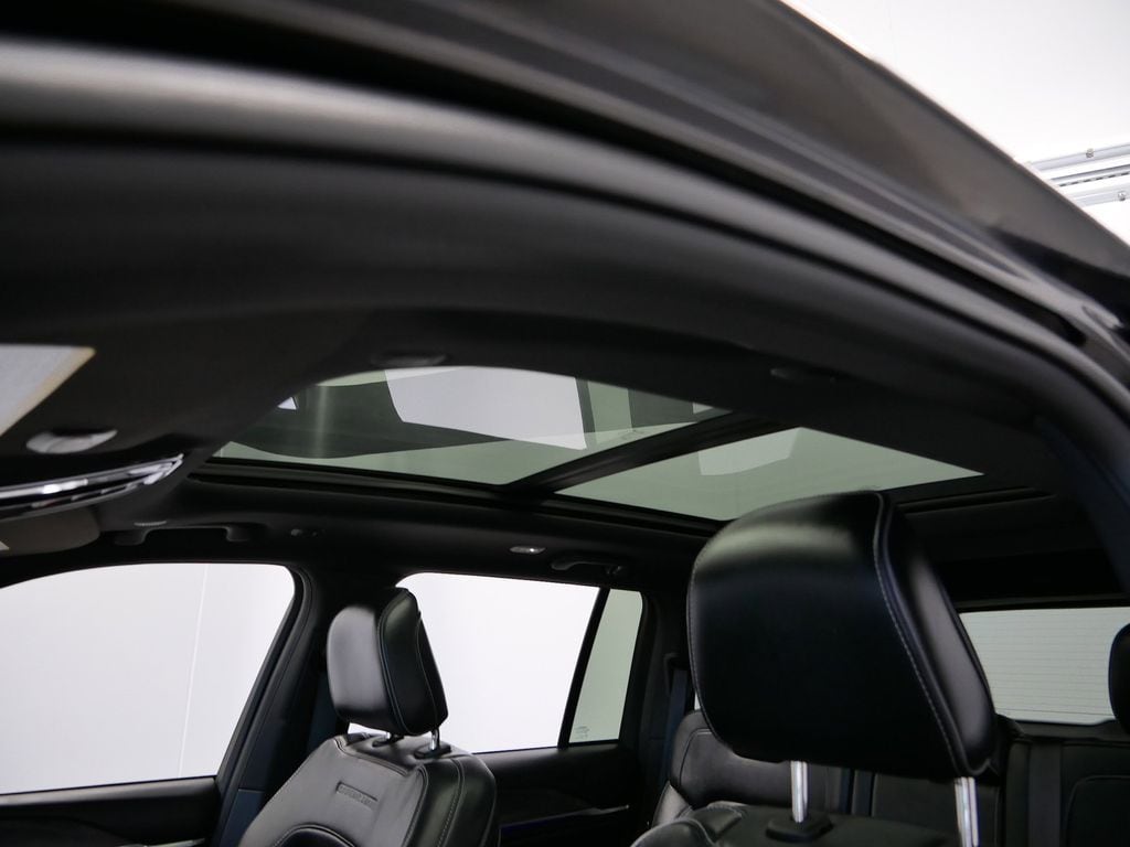 Thumbnail: 2022 Jeep Grand Cherokee - 4