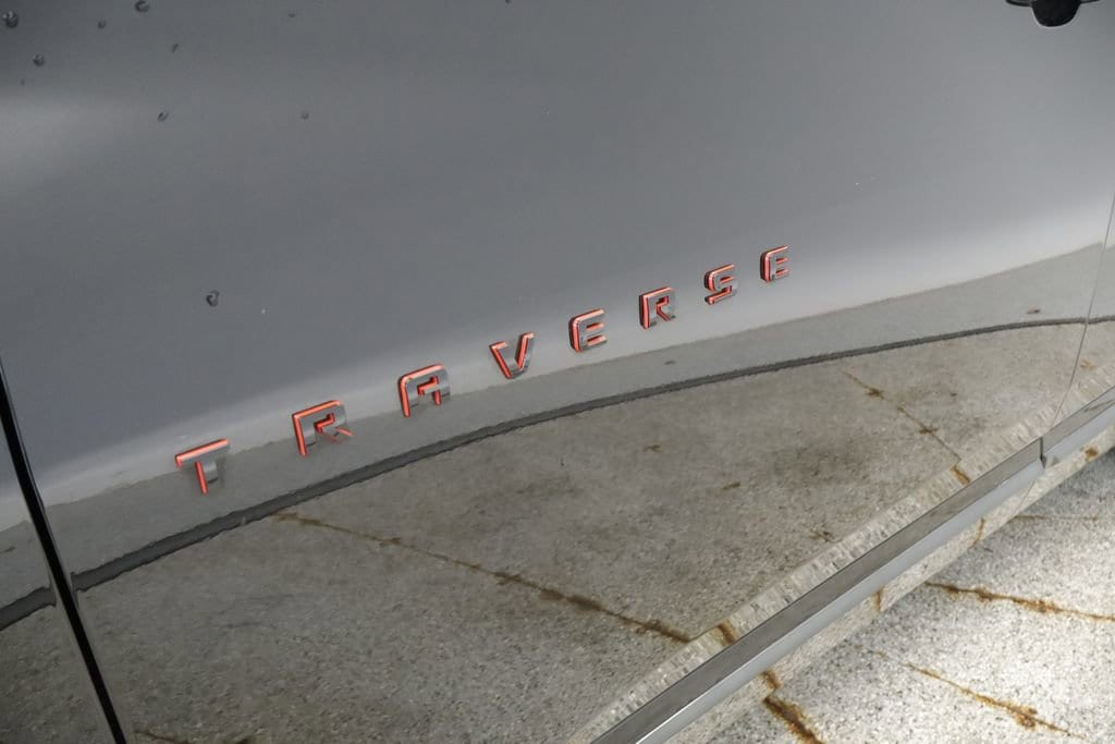 Thumbnail: 2021 Chevrolet Traverse - 16