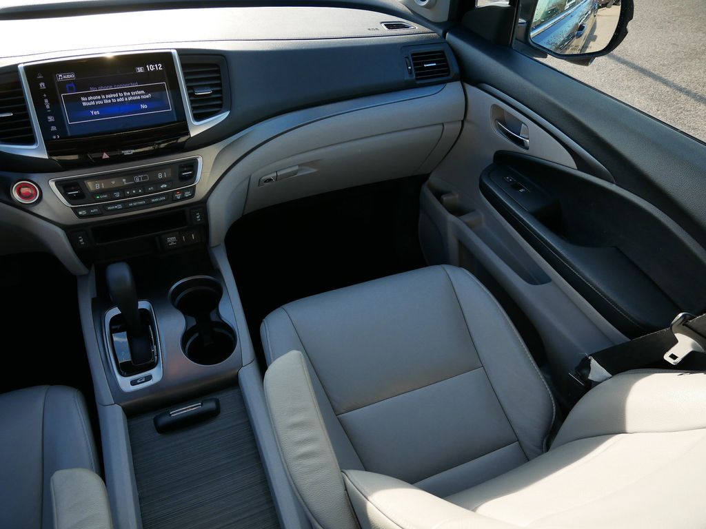 Thumbnail: 2018 Honda Pilot - 20