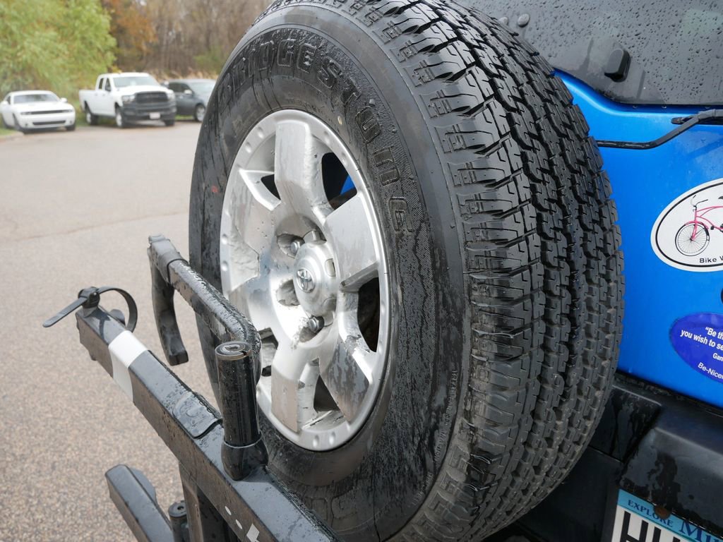 Thumbnail: 2007 Toyota FJ Cruiser - 20