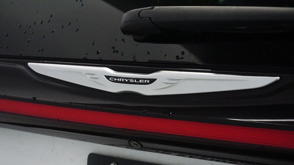 Thumbnail: 2024 Chrysler Pacifica - 18