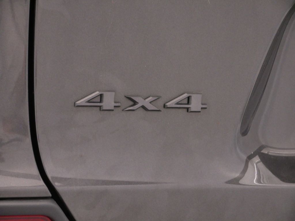 Thumbnail: 2022 Jeep Cherokee - 17