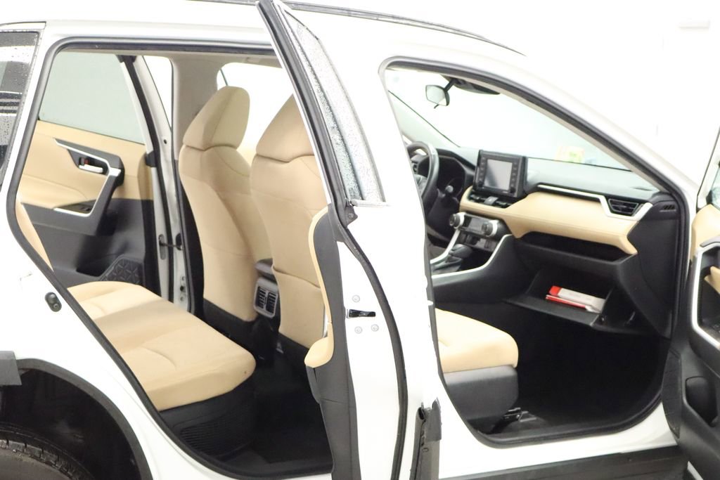 Thumbnail: 2022 Toyota RAV4 - 24
