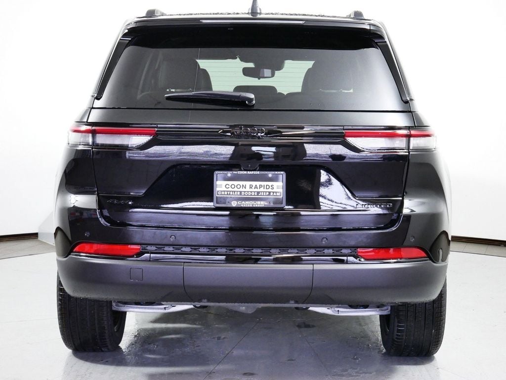 Thumbnail: 2024 Jeep Grand Cherokee - 12