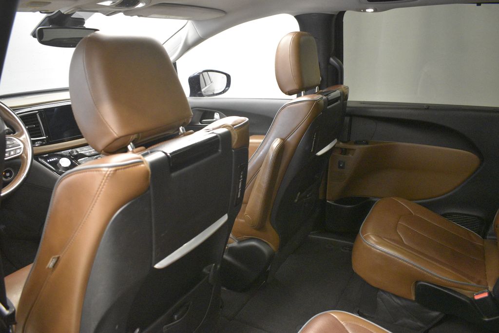 Thumbnail: 2017 Chrysler Pacifica - 24