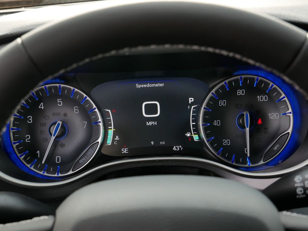 Thumbnail: 2026 Chrysler Pacifica - 28