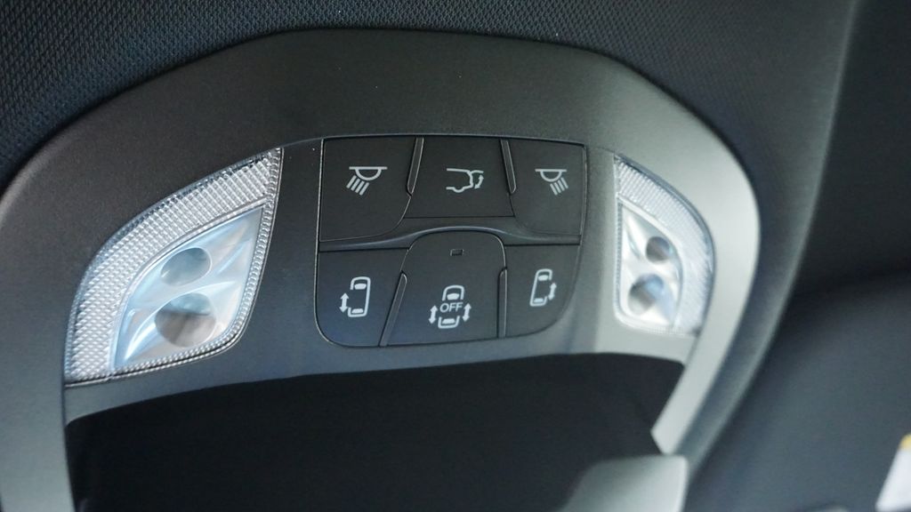 Thumbnail: 2026 Chrysler Voyager - 50