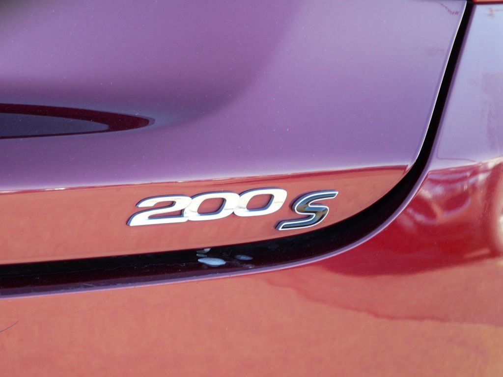 2015 Chrysler 200 S 49