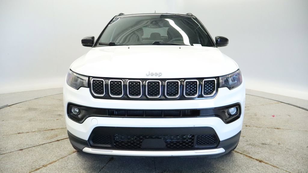 Thumbnail: 2023 Jeep Compass - 12