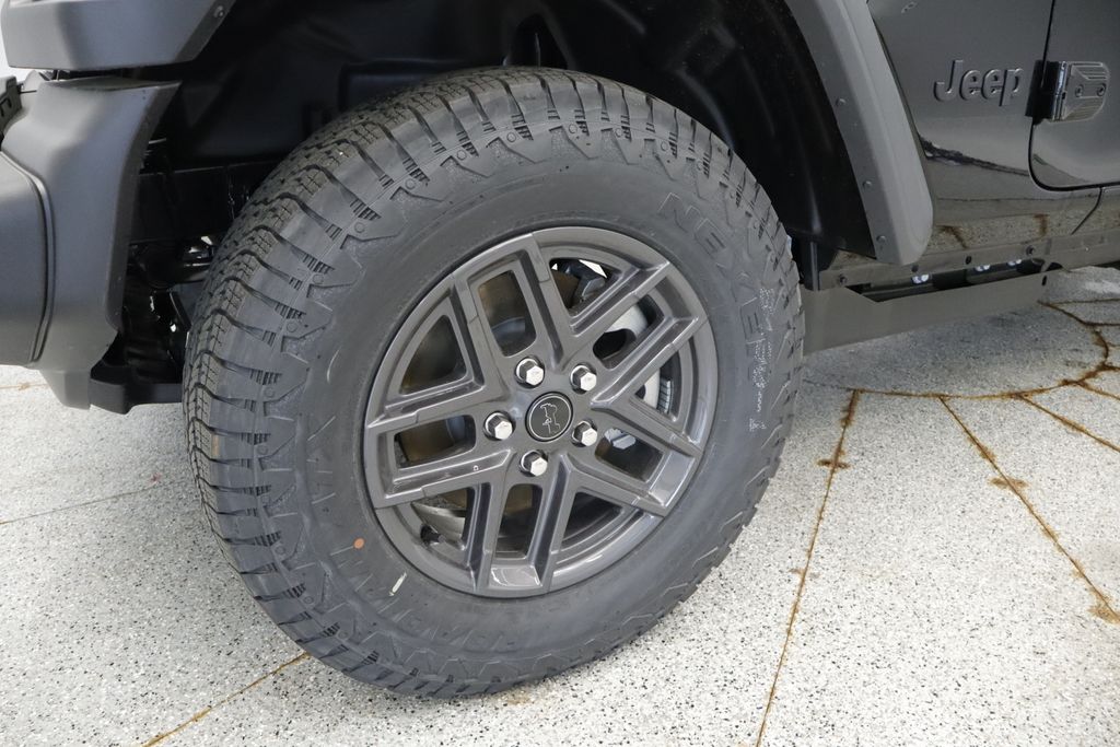 Thumbnail: 2026 Jeep Wrangler - 14
