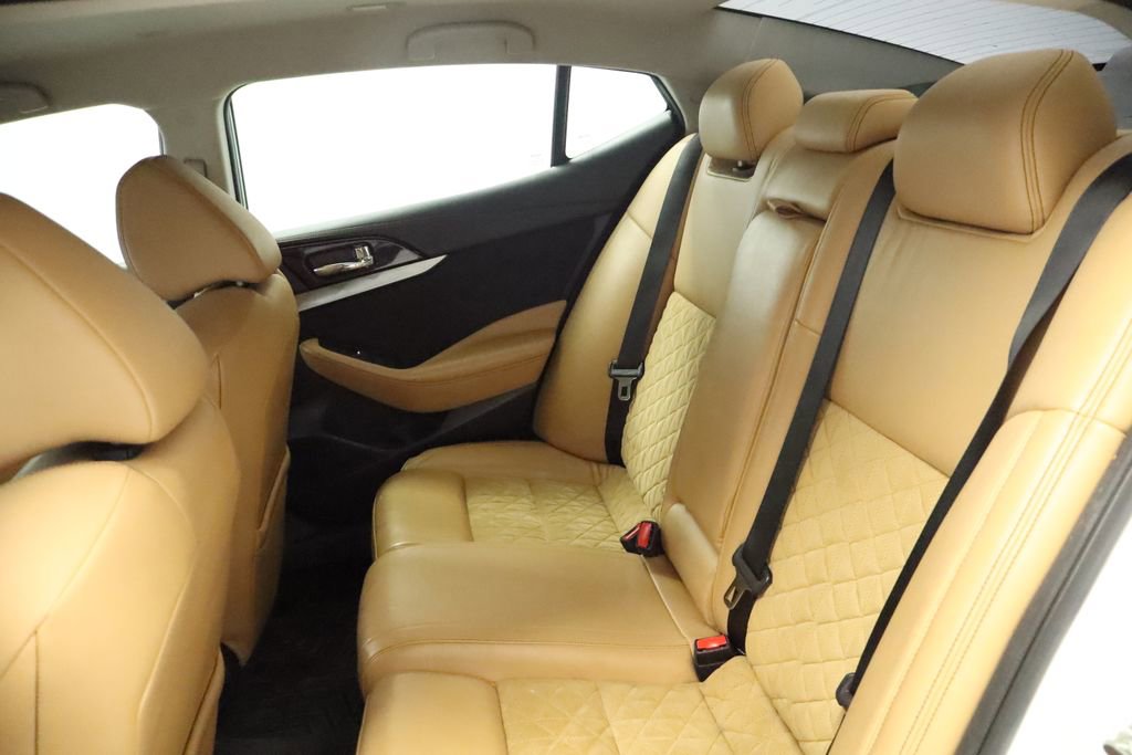 Thumbnail: 2016 Nissan Maxima - 17