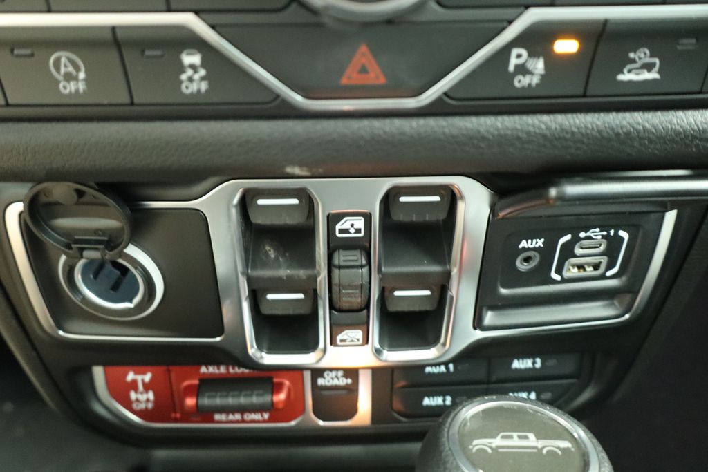 Thumbnail: 2026 Jeep Gladiator - 40