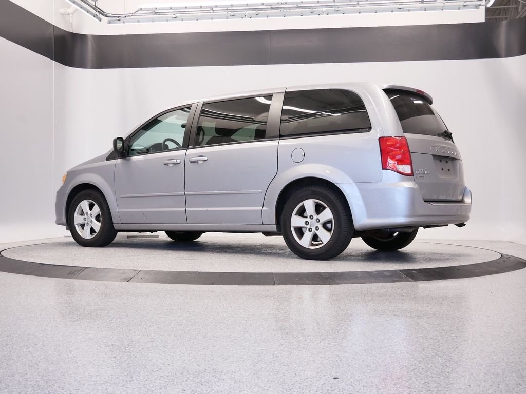 Thumbnail: 2013 Dodge Grand Caravan - 3