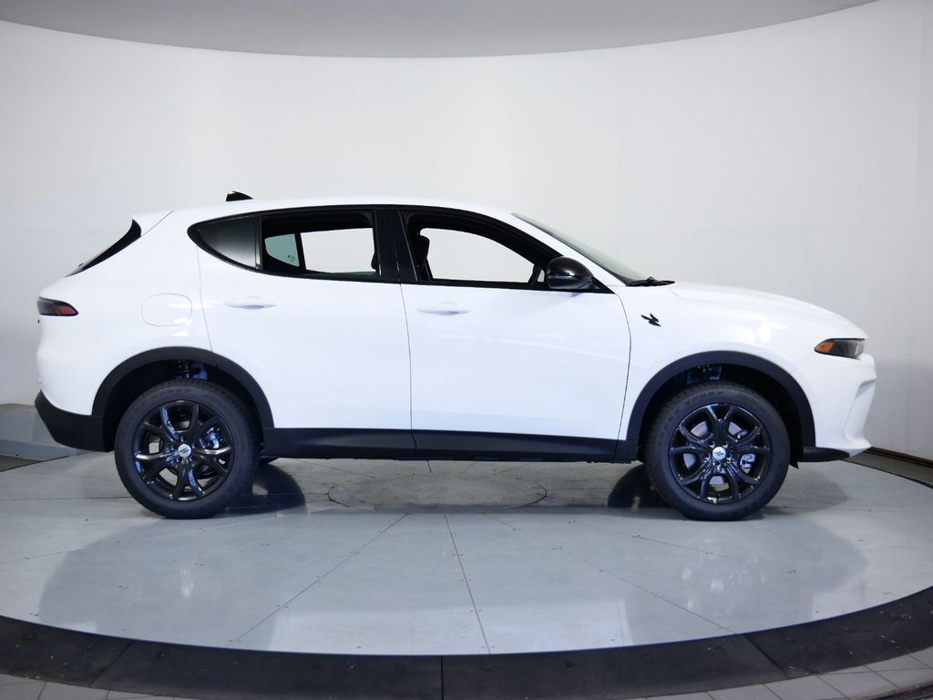 Thumbnail: 2024 Dodge Hornet - 9