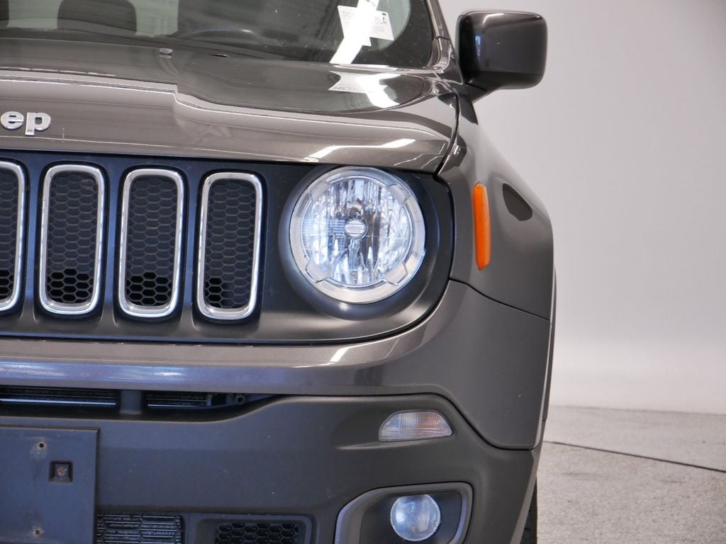Thumbnail: 2017 Jeep Renegade - 6