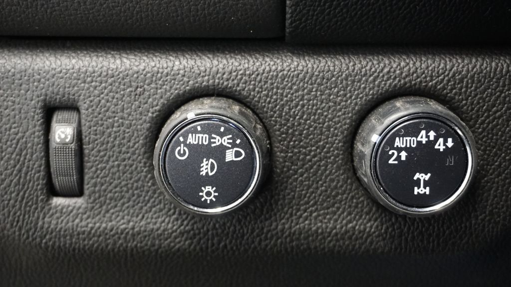 Thumbnail: 2020 GMC Canyon - 38