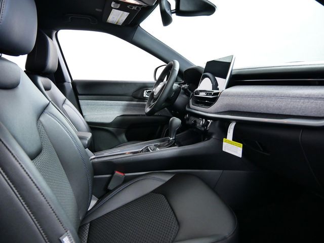 Thumbnail: 2024 Jeep Compass - 21