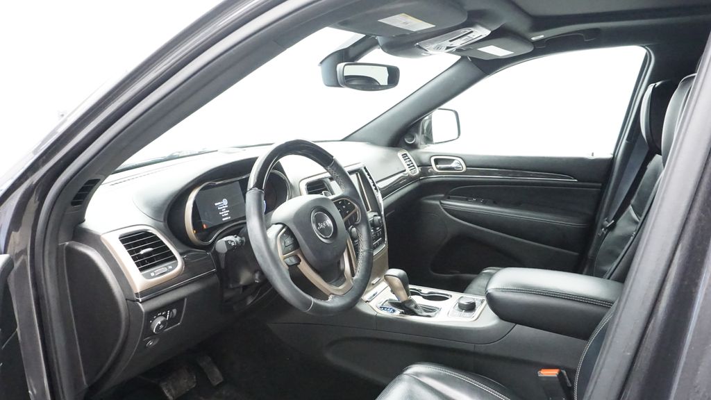 Thumbnail: 2017 Jeep Grand Cherokee - 26