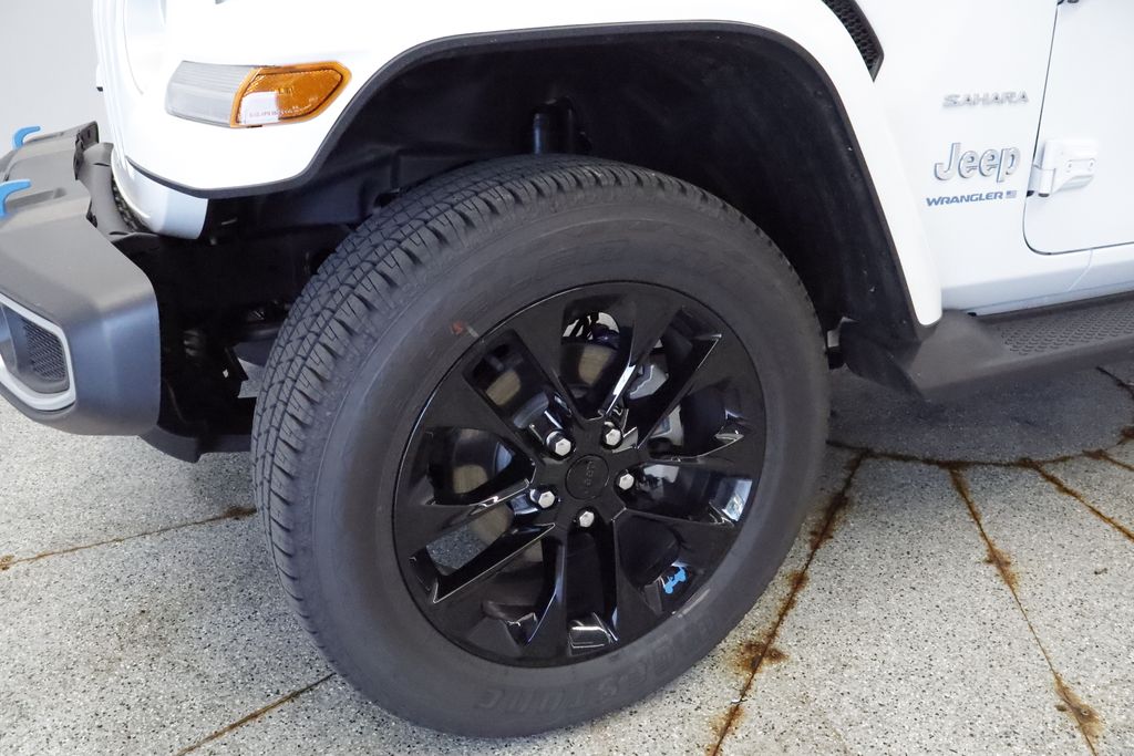 Thumbnail: 2023 Jeep Wrangler - 14
