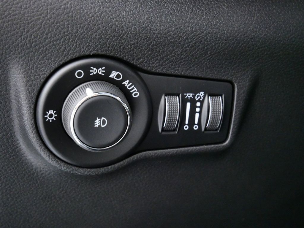 Thumbnail: 2024 Jeep Compass - 35