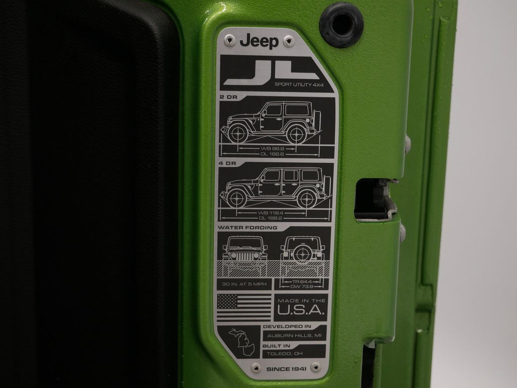 Thumbnail: 2019 Jeep Wrangler - 9