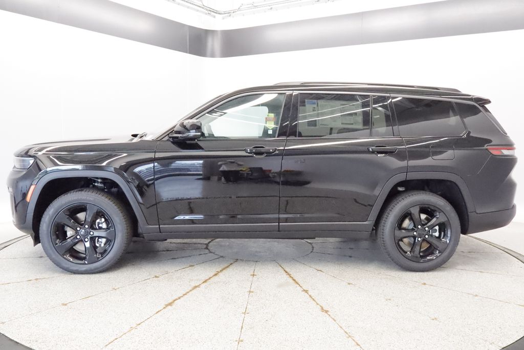 Thumbnail: 2026 Jeep Grand Cherokee L - 4