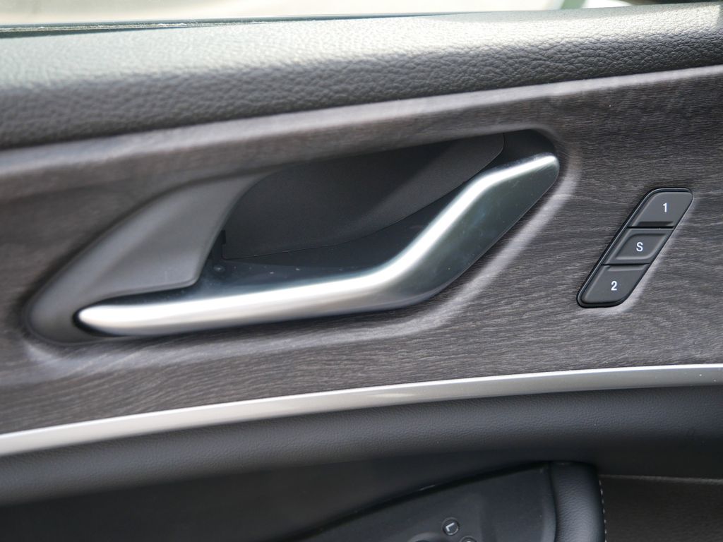 Thumbnail: 2025 Jeep Grand Cherokee - 32