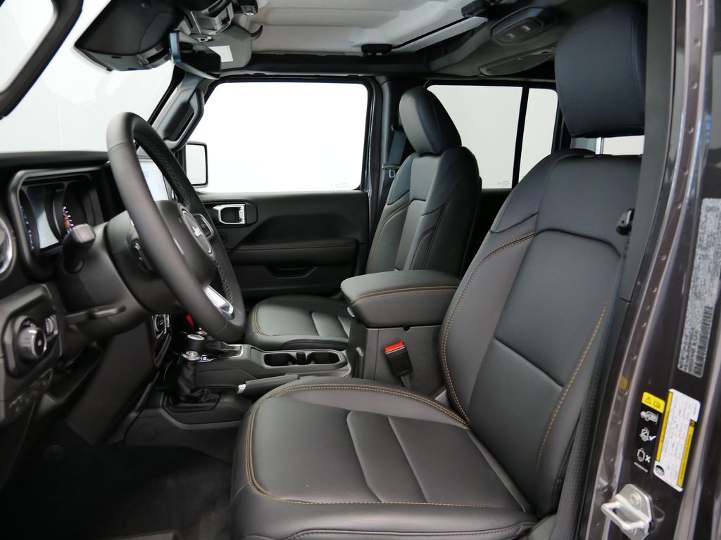 Thumbnail: 2025 Jeep Wrangler - 3