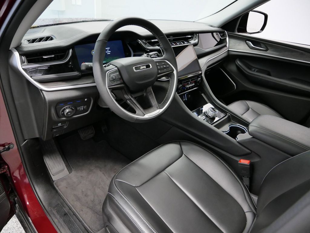 Thumbnail: 2024 Jeep Grand Cherokee - 2