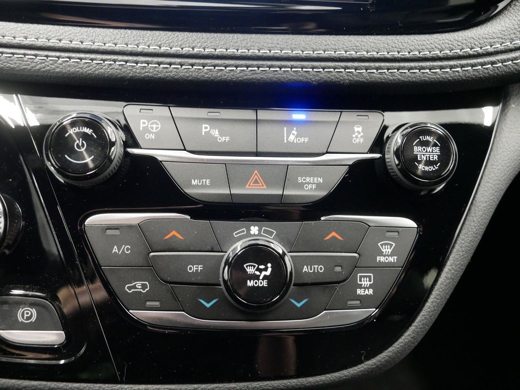2025 Chrysler Pacifica Hybrid Select 50