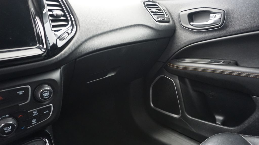 Thumbnail: 2018 Jeep Compass - 31