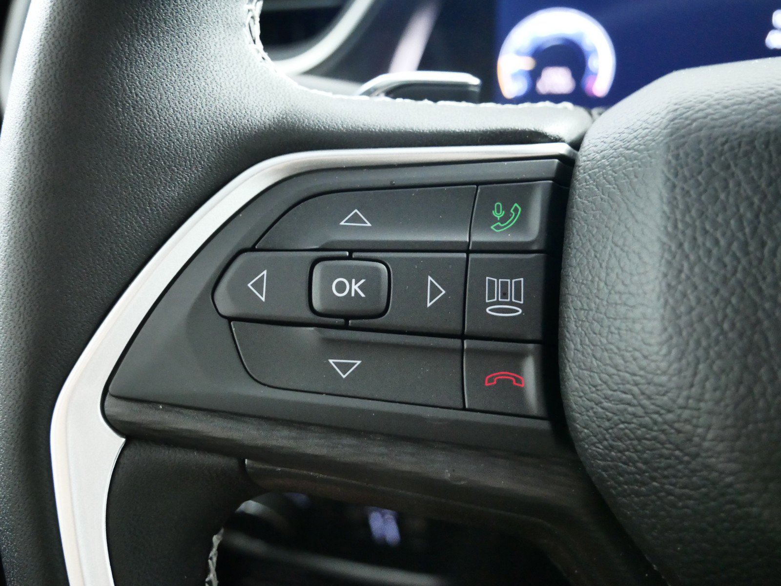 Thumbnail: 2025 Jeep Grand Cherokee - 30