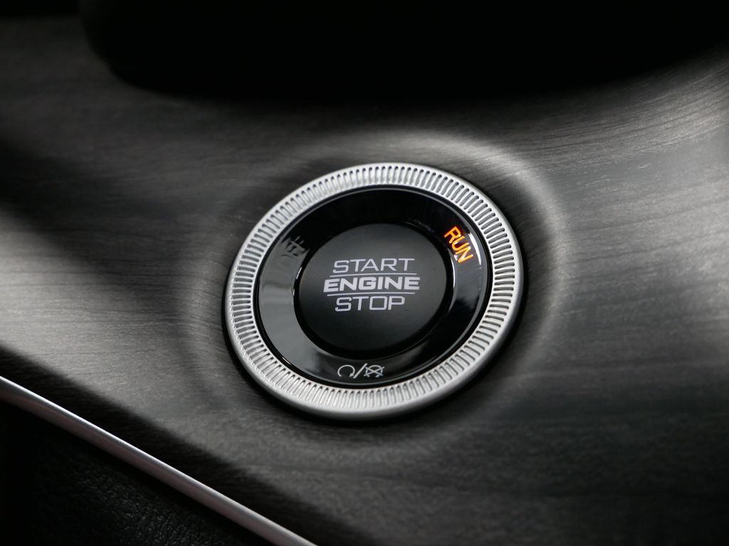 Thumbnail: 2025 Jeep Grand Cherokee - 43