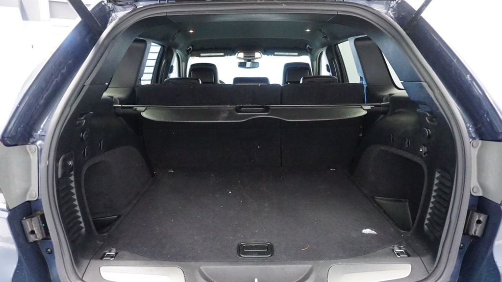 Thumbnail: 2019 Jeep Grand Cherokee - 19